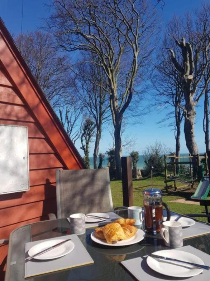 Escape To A Clifftop Chalet With Pool And Tennis Onsite - 1A Kingsdown Holiday Park Extérieur photo