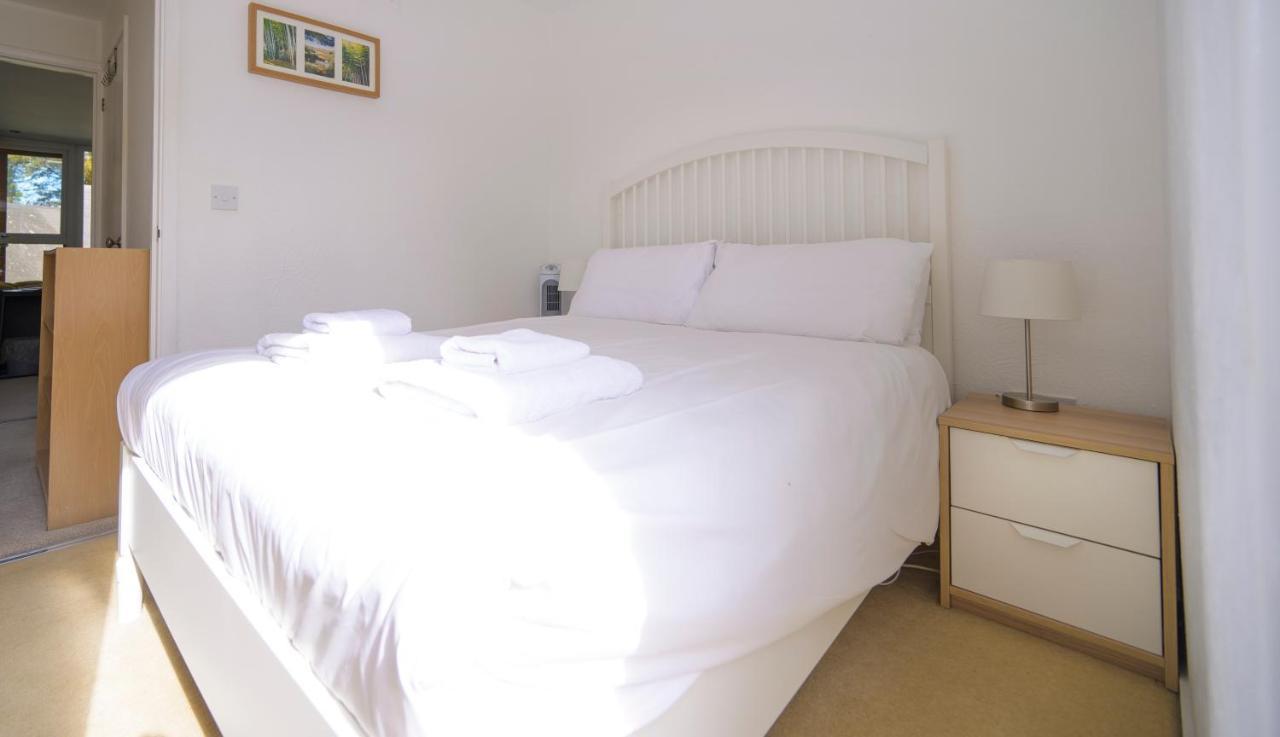 Escape To A Clifftop Chalet With Pool And Tennis Onsite - 1A Kingsdown Holiday Park Extérieur photo